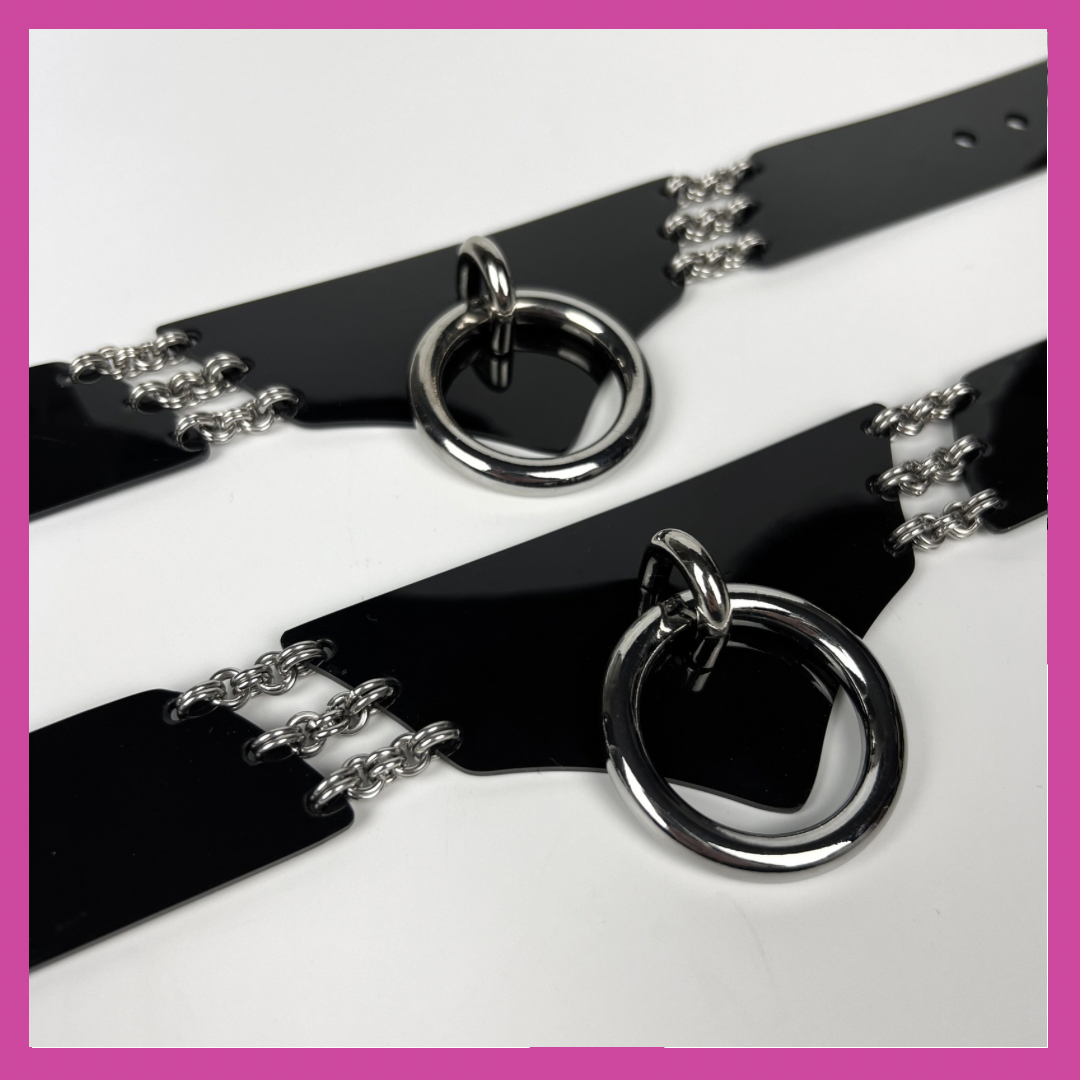 SCHISM CHOKER